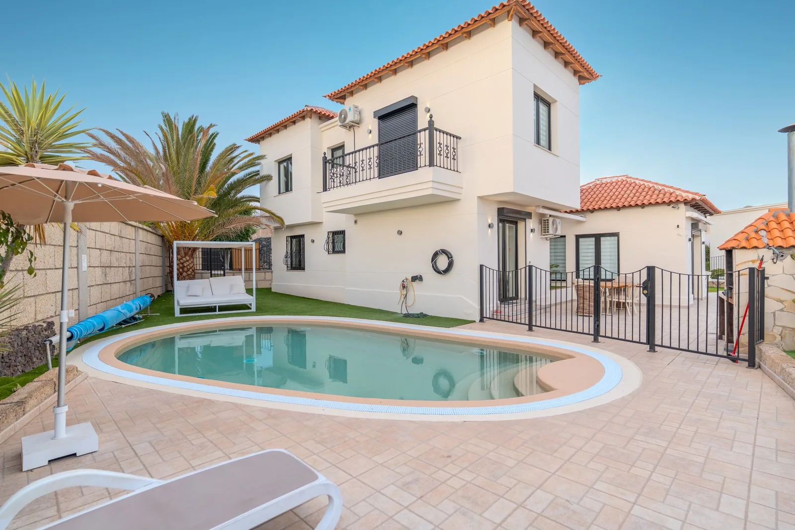 5 bedroom villa, Chayofa Country Club, Chayofa, photo 1 of 25