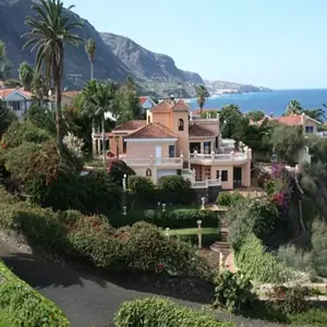 Ref: 500-112 North 3,780,000 €